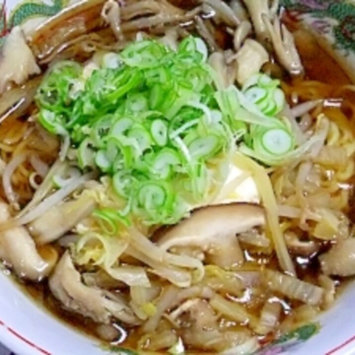 キノコたっぷり◆香り美味い醤油ラーメン